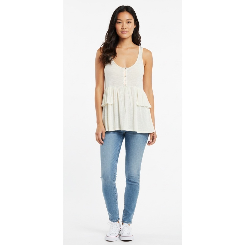 Xhilaration Womens Cream Tiered Ruffle Tank Topā S P